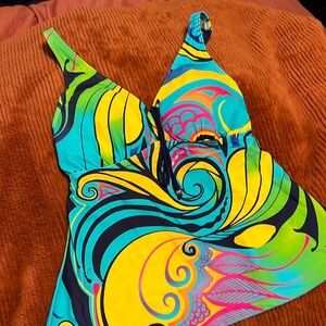 Vibrant tankini top size Large